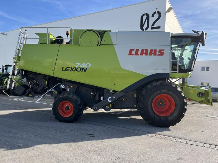 Claas Lexion 740 - Moissonneuse-batteuse: photos 1 Claas Lexion 740 - Moissonneuse-batteuse: photos 1