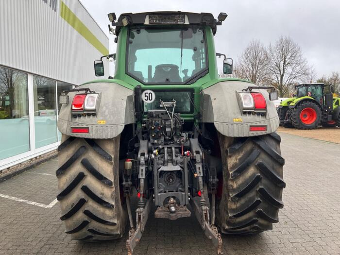 Fendt 824 Vario ProfiPlus - Tracteur agricole: photos 4 Fendt 824 Vario ProfiPlus - Tracteur agricole: photos 4