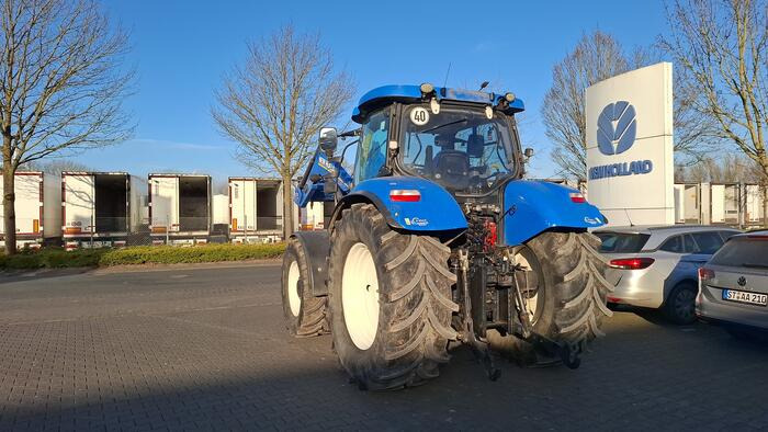 New Holland T6.160 - Tracteur agricole: photos 4 New Holland T6.160 - Tracteur agricole: photos 4