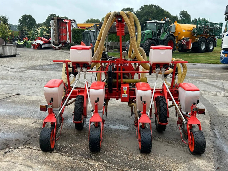 Gaspardo Gaspardo SP540 Maiszaaimachine 4 rijer Zaaimachine - Semoir/ Planteuse: photos 4 Gaspardo Gaspardo SP540 Maiszaaimachine 4 rijer Zaaimachine - Semoir/ Planteuse: photos 4