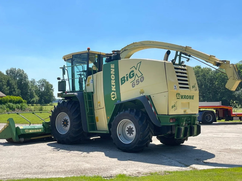 Krone Big X 650 V8 Hakselaar Claas John deere New holland - Ensileuse: photos 2 Krone Big X 650 V8 Hakselaar Claas John deere New holland - Ensileuse: photos 2
