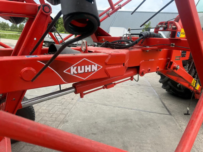 Kuhn GF 10802 T schudder - Faneuse: photos 2 Kuhn GF 10802 T schudder - Faneuse: photos 2