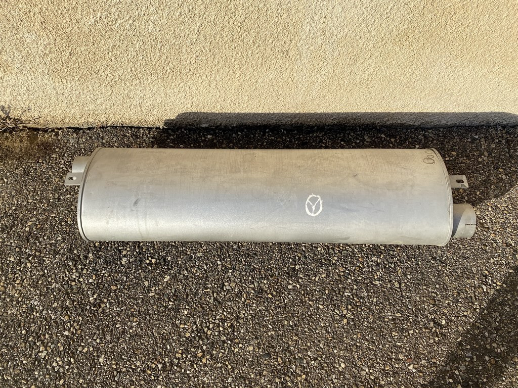 Pot MB VARIO 814 : - Pièces de rechange pour Bus: photos 4 Pot MB VARIO 814 : - Pièces de rechange pour Bus: photos 4