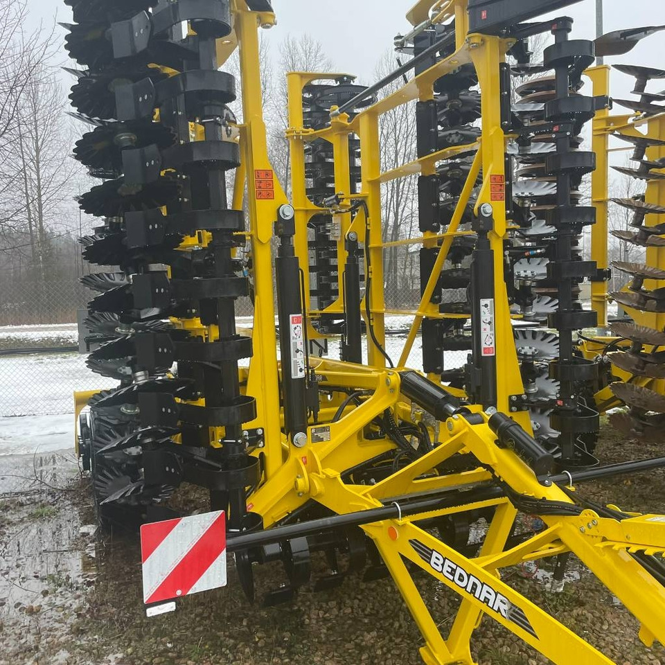 Bednar Swifterdisc XO 8000 F - Cover crop: photos 1 Bednar Swifterdisc XO 8000 F - Cover crop: photos 1