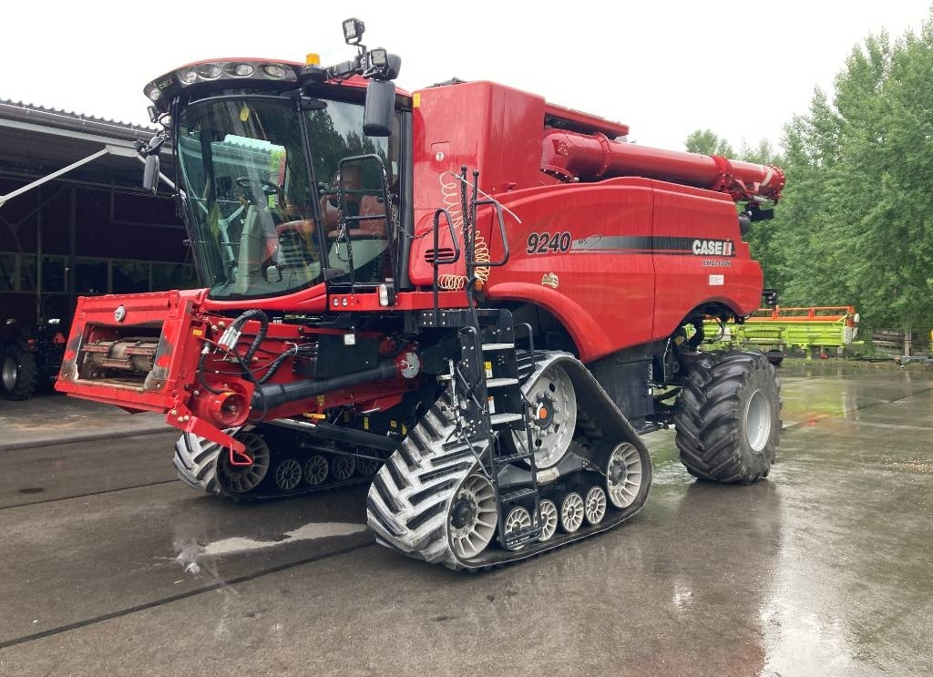 Case IH 9240 - Moissonneuse-batteuse: photos 1 Case IH 9240 - Moissonneuse-batteuse: photos 1