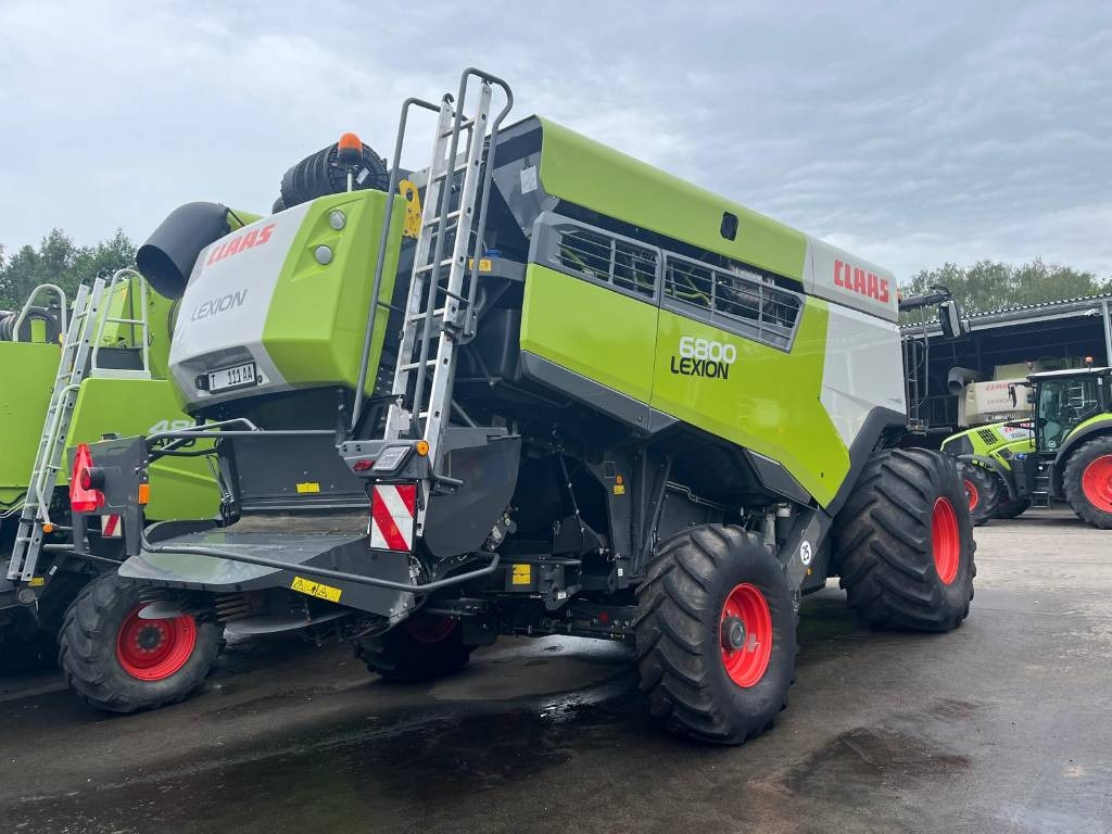 Claas Lexion 6800 - Moissonneuse-batteuse: photos 3 Claas Lexion 6800 - Moissonneuse-batteuse: photos 3