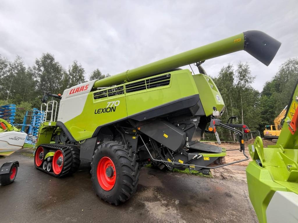 Claas Lexion 770 TT - Moissonneuse-batteuse: photos 2 Claas Lexion 770 TT - Moissonneuse-batteuse: photos 2