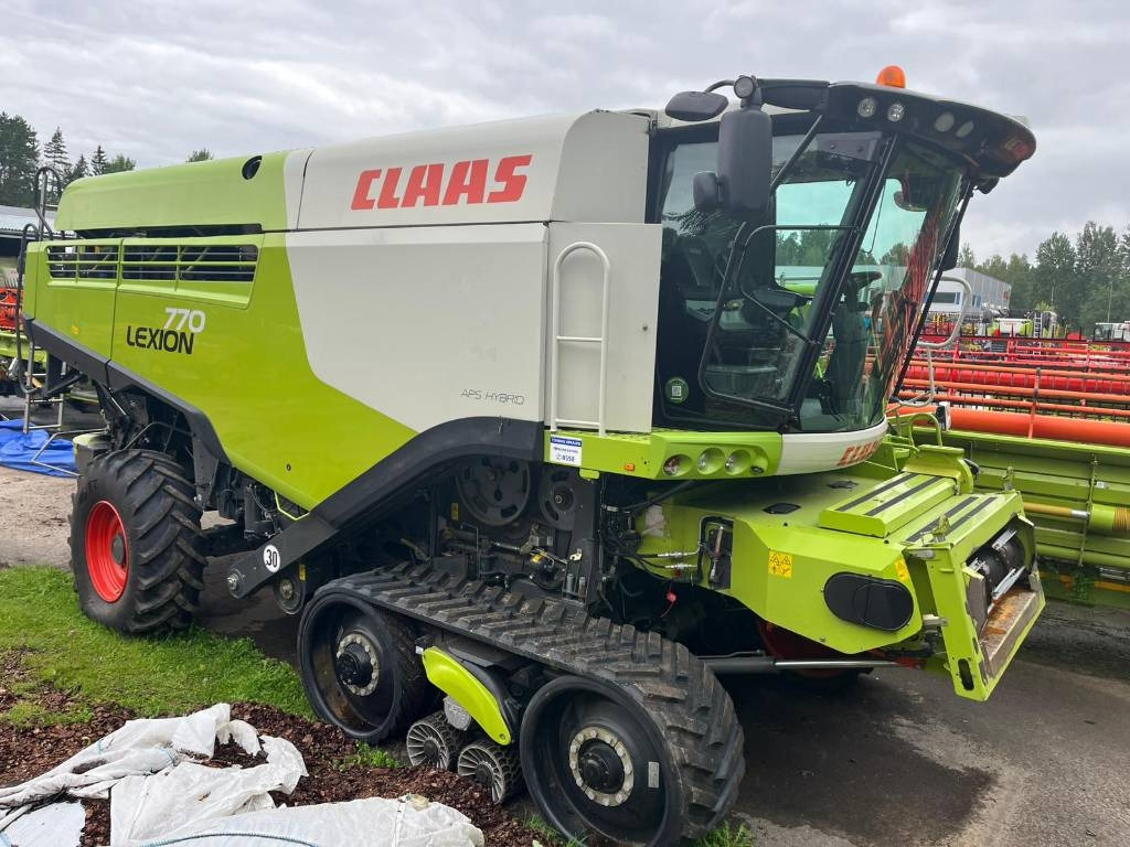 Claas Lexion 770 TT - Moissonneuse-batteuse: photos 3 Claas Lexion 770 TT - Moissonneuse-batteuse: photos 3