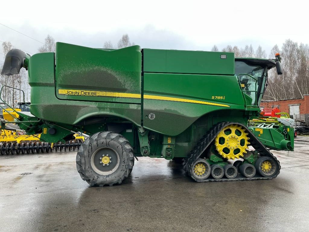 John Deere S 785i - Moissonneuse-batteuse: photos 2 John Deere S 785i - Moissonneuse-batteuse: photos 2