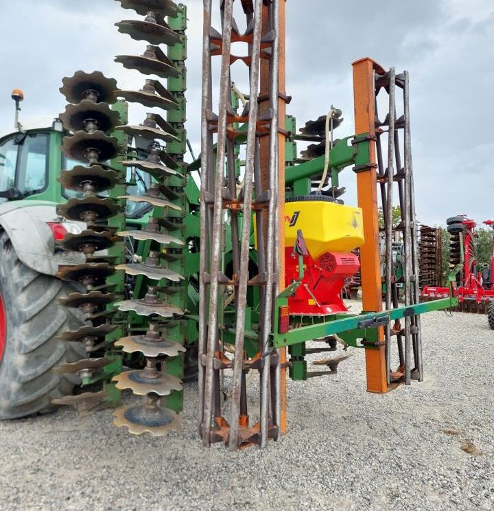 Amazone Catros 6001-2 med APV-speder - Cover crop: photos 2 Amazone Catros 6001-2 med APV-speder - Cover crop: photos 2