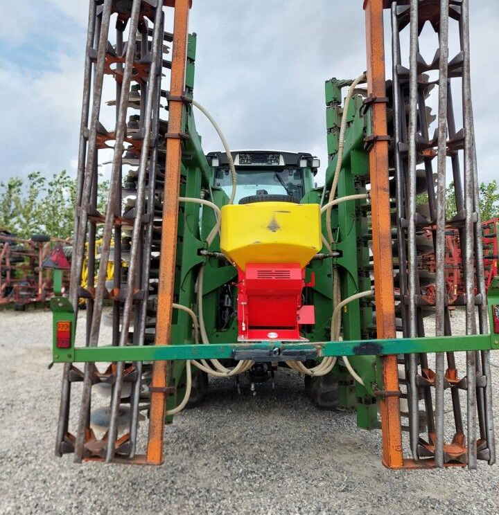 Amazone Catros 6001-2 med APV-speder - Cover crop: photos 4 Amazone Catros 6001-2 med APV-speder - Cover crop: photos 4