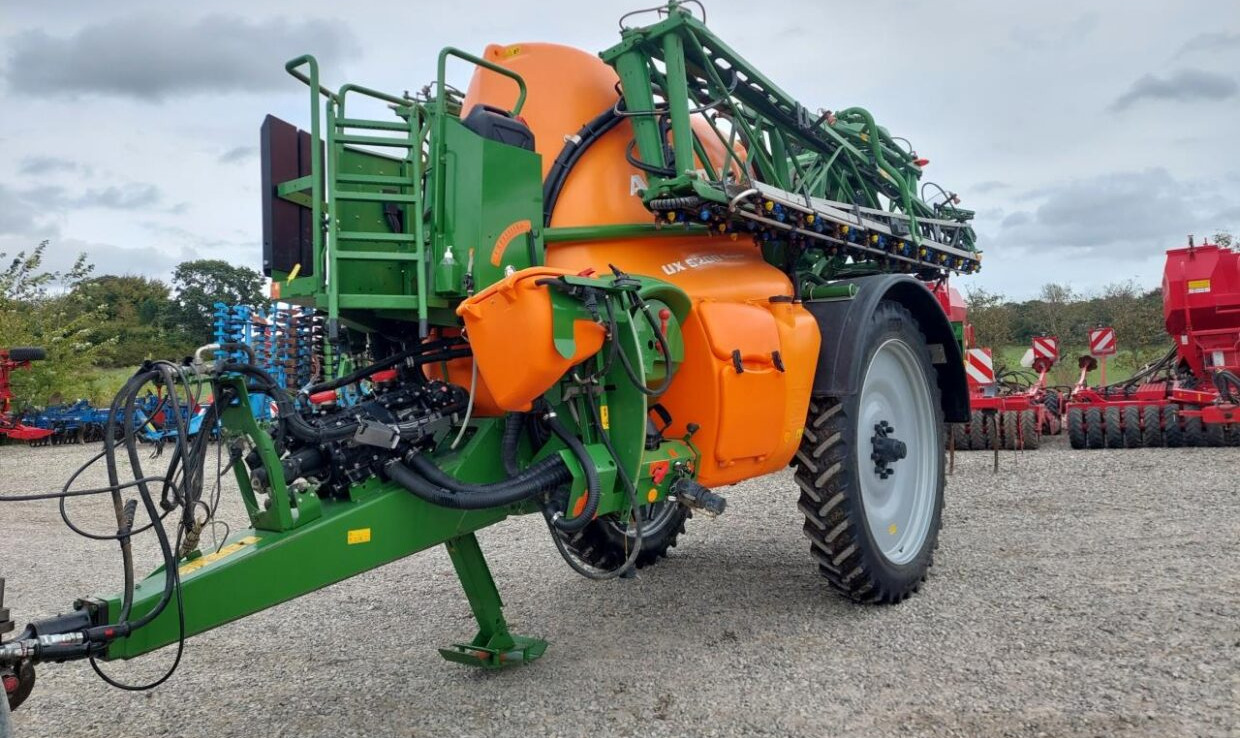 Amazone UX 5200 - 28m med Ama-Select - Pulvérisateur traîné: photos 3 Amazone UX 5200 - 28m med Ama-Select - Pulvérisateur traîné: photos 3