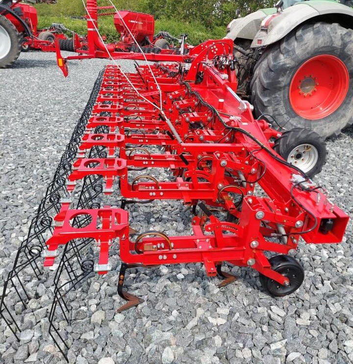 Horsch Transformer 9 VF - Herse étrille: photos 3 Horsch Transformer 9 VF - Herse étrille: photos 3