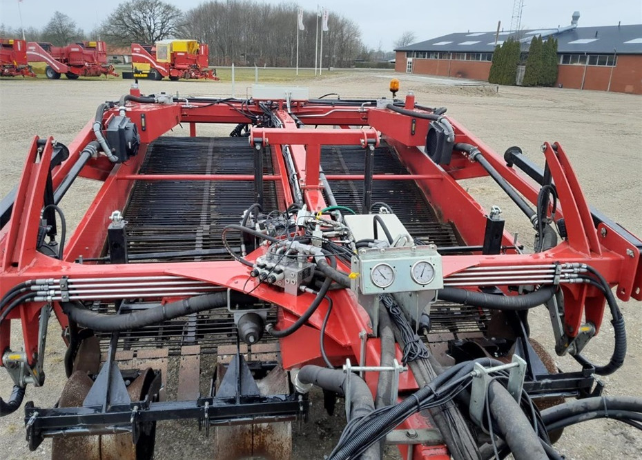VSS AMAC VRA 3000 - Arracheuse de pommes de terre: photos 1 VSS AMAC VRA 3000 - Arracheuse de pommes de terre: photos 1