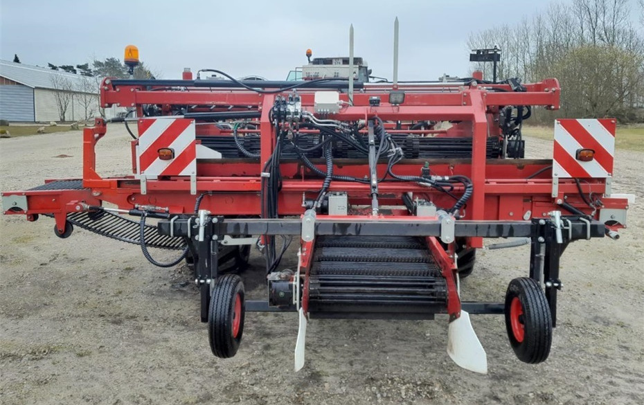 VSS AMAC VRA 3000 - Arracheuse de pommes de terre: photos 2 VSS AMAC VRA 3000 - Arracheuse de pommes de terre: photos 2