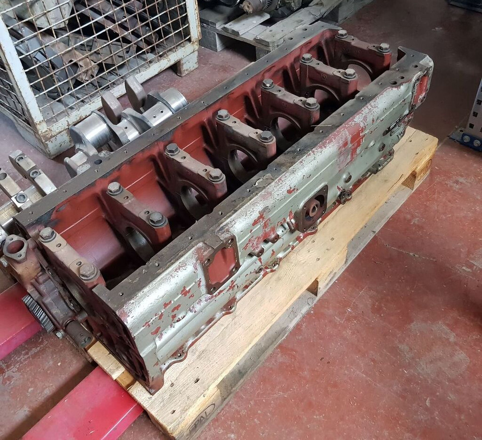 Deutz F6L 413 R 5 8865514 Deutz F6L 413 R - Bloc-cylindres pour Camion: photos 1 Deutz F6L 413 R 5 8865514 Deutz F6L 413 R - Bloc-cylindres pour Camion: photos 1