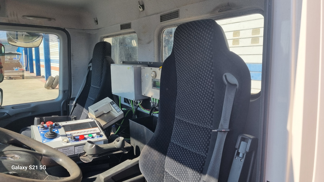 MERCEDES ACTROS MP3 - Cabine: photos 2 MERCEDES ACTROS MP3 - Cabine: photos 2