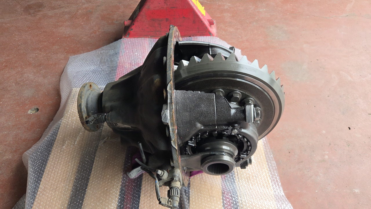 MERCEDES-BENZ ACTROS MP3 RADIO 40-13 - Moteur de translation pour Camion: photos 5 MERCEDES-BENZ ACTROS MP3 RADIO 40-13 - Moteur de translation pour Camion: photos 5