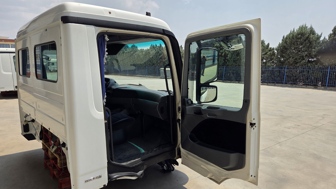 MERCEDES-BENZ ACTROS MP3 SHORT 9416002005 - Cabine: photos 5 MERCEDES-BENZ ACTROS MP3 SHORT 9416002005 - Cabine: photos 5