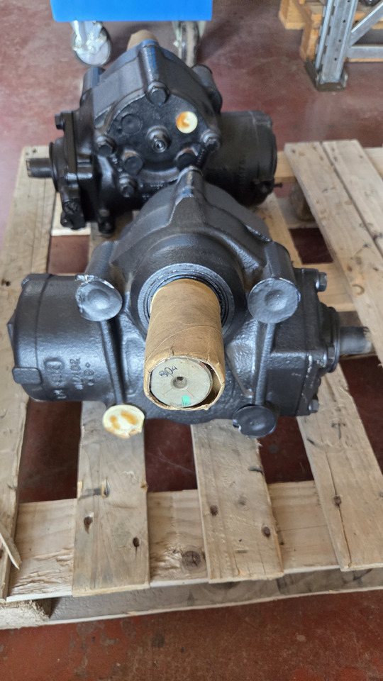 MERCEDES-BENZ POWER STEERING ACTROS MP3 - Volant: photos 4 MERCEDES-BENZ POWER STEERING ACTROS MP3 - Volant: photos 4