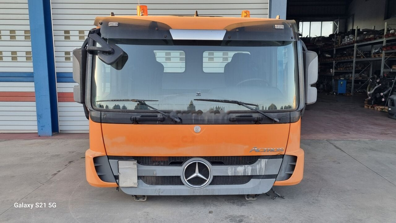 Mercedes-Benz CAB MERCEDES ACTROS MP3 MEDIUM 9436000020 Mercedes-Benz ACTROS MP3 - Cabine pour Camion: photos 4 Mercedes-Benz CAB MERCEDES ACTROS MP3 MEDIUM 9436000020 Mercedes-Benz ACTROS MP3 - Cabine pour Camion: photos 4