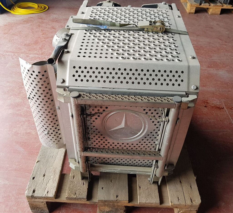Mercedes-Benz GILLET Z308246 A 957 490 05 14 Mercedes-Benz - Catalyseur pour Camion: photos 3 Mercedes-Benz GILLET Z308246 A 957 490 05 14 Mercedes-Benz - Catalyseur pour Camion: photos 3