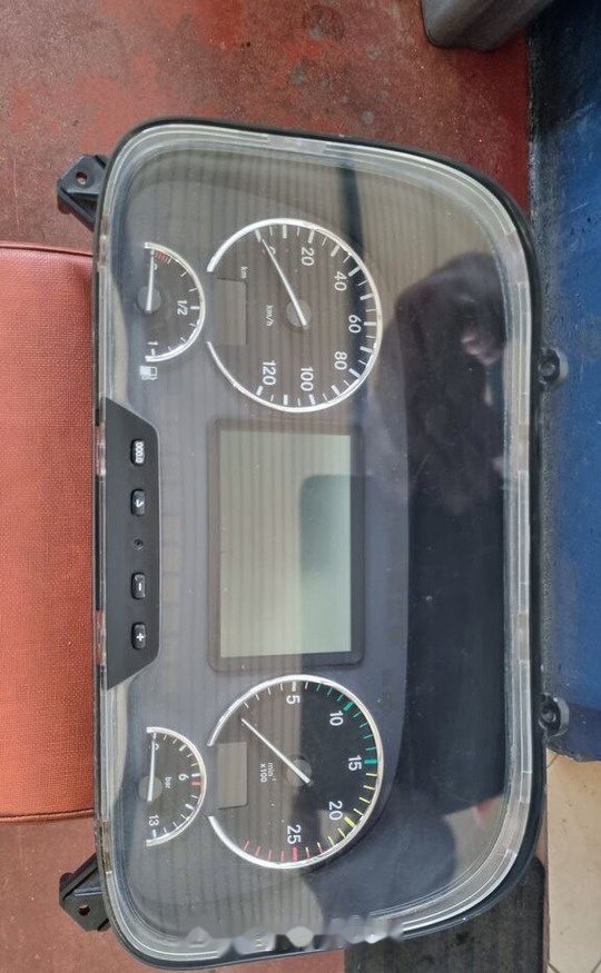 Mercedes-Benz INSTRUMENT PANEL A0044467621 Mercedes-Benz ACTROS MP3 - Panel de instrumentos pour Camion: photos 1 Mercedes-Benz INSTRUMENT PANEL A0044467621 Mercedes-Benz ACTROS MP3 - Panel de instrumentos pour Camion: photos 1