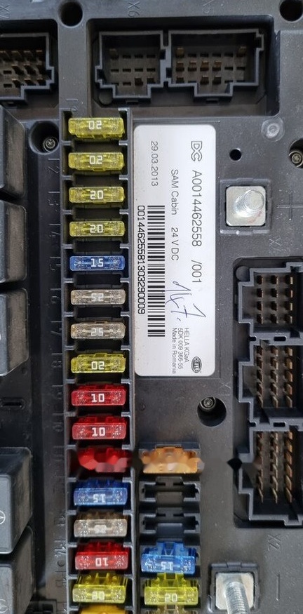 Mercedes-Benz VDO Mercedes-Benz ACTROS MB2 - Bloc de gestion pour Camion: photos 1 Mercedes-Benz VDO Mercedes-Benz ACTROS MB2 - Bloc de gestion pour Camion: photos 1