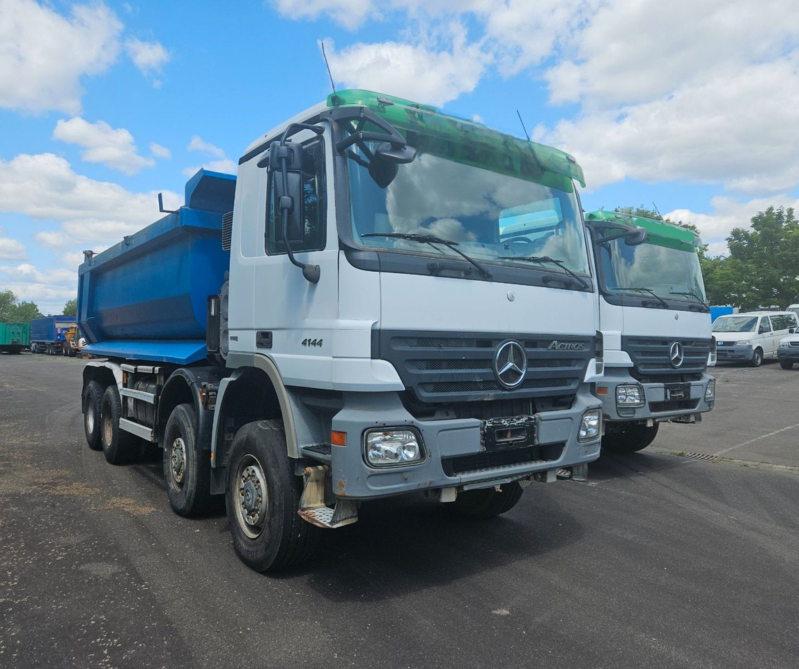 Mercedes-Benz Actros 4144 8x8 Hinterkipper - Camion benne: photos 1 Mercedes-Benz Actros 4144 8x8 Hinterkipper - Camion benne: photos 1