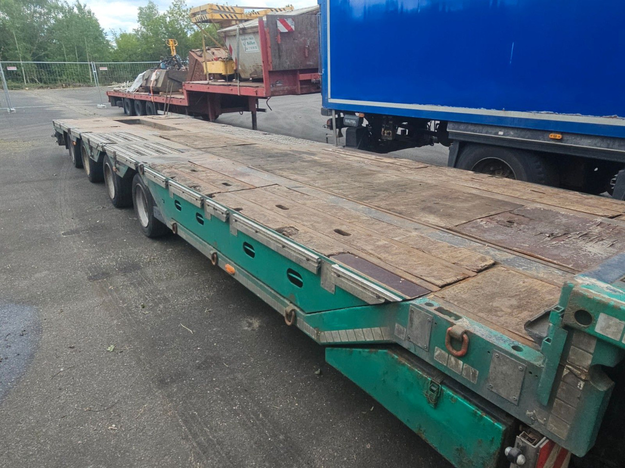 Meusburger MPG-4 Tieflader mit Radmulden 39.5t - Semi-remorque surbaissé: photos 4 Meusburger MPG-4 Tieflader mit Radmulden 39.5t - Semi-remorque surbaissé: photos 4