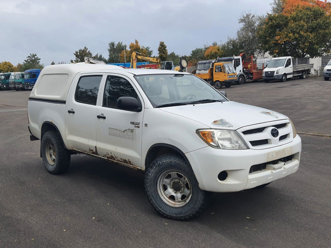 Toyota Hilux Double Cab 4x4 - SUV: photos 2 Toyota Hilux Double Cab 4x4 - SUV: photos 2