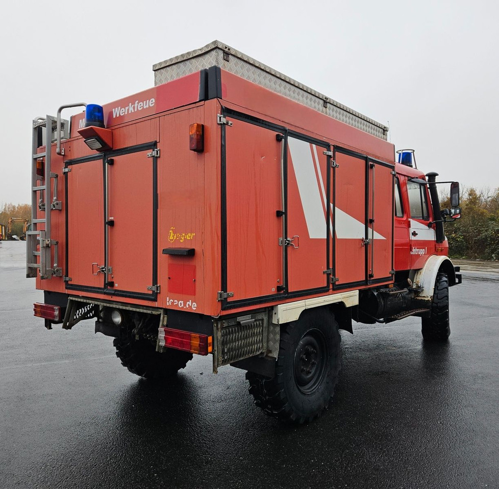 Unimog U4000 4x4 DOKA Tanklöschfahrzeug Feuerwehr - Camion citerne: photos 4 Unimog U4000 4x4 DOKA Tanklöschfahrzeug Feuerwehr - Camion citerne: photos 4