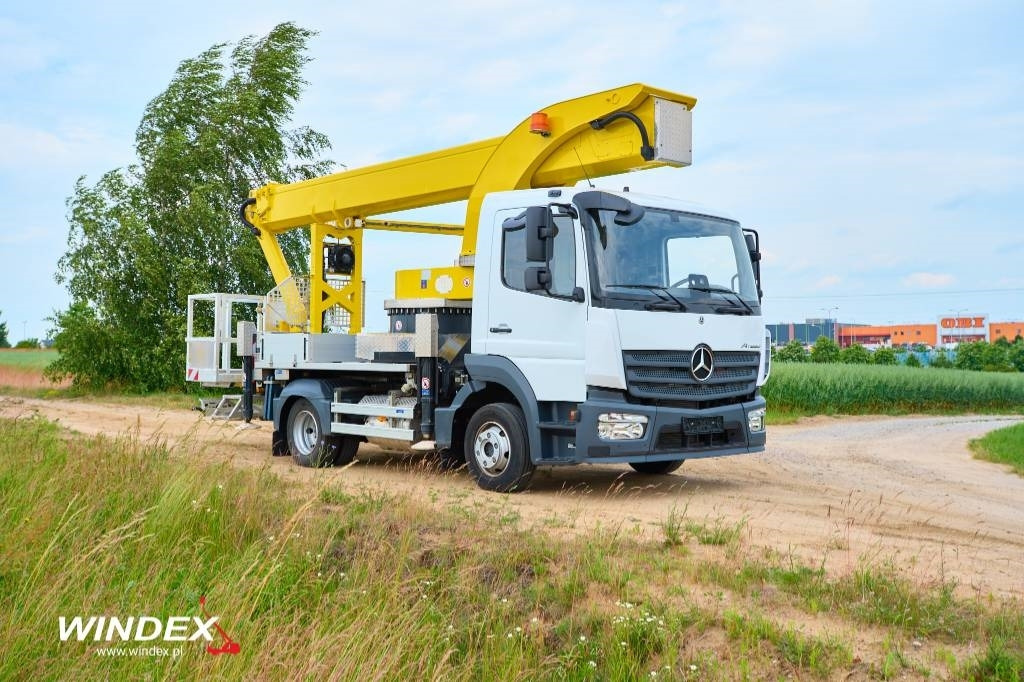 Palfinger P 300 KS - Camion avec nacelle: photos 2 Palfinger P 300 KS - Camion avec nacelle: photos 2