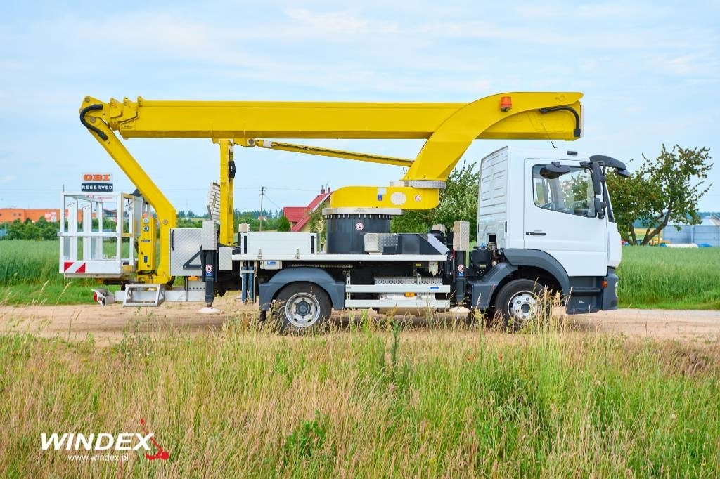 Palfinger P 300 KS - Camion avec nacelle: photos 3 Palfinger P 300 KS - Camion avec nacelle: photos 3