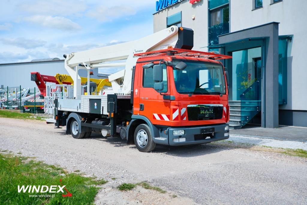Ruthmann T 300 - Camion avec nacelle: photos 2 Ruthmann T 300 - Camion avec nacelle: photos 2