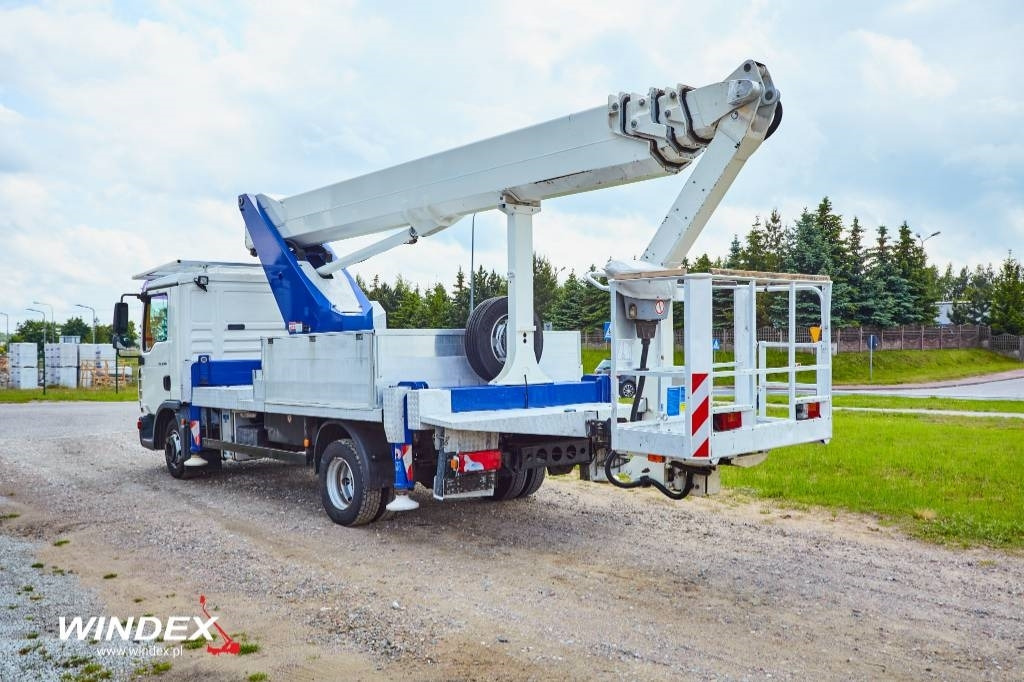 Wumag WT 300 - Camion avec nacelle: photos 4 Wumag WT 300 - Camion avec nacelle: photos 4