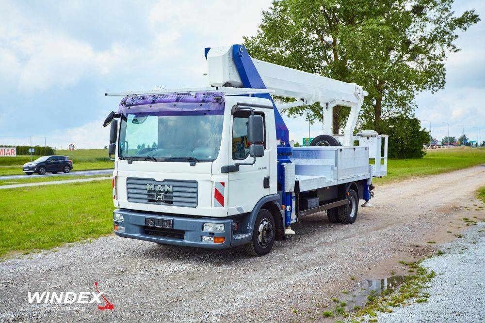 Wumag WT 300 - Camion avec nacelle: photos 4 Wumag WT 300 - Camion avec nacelle: photos 4