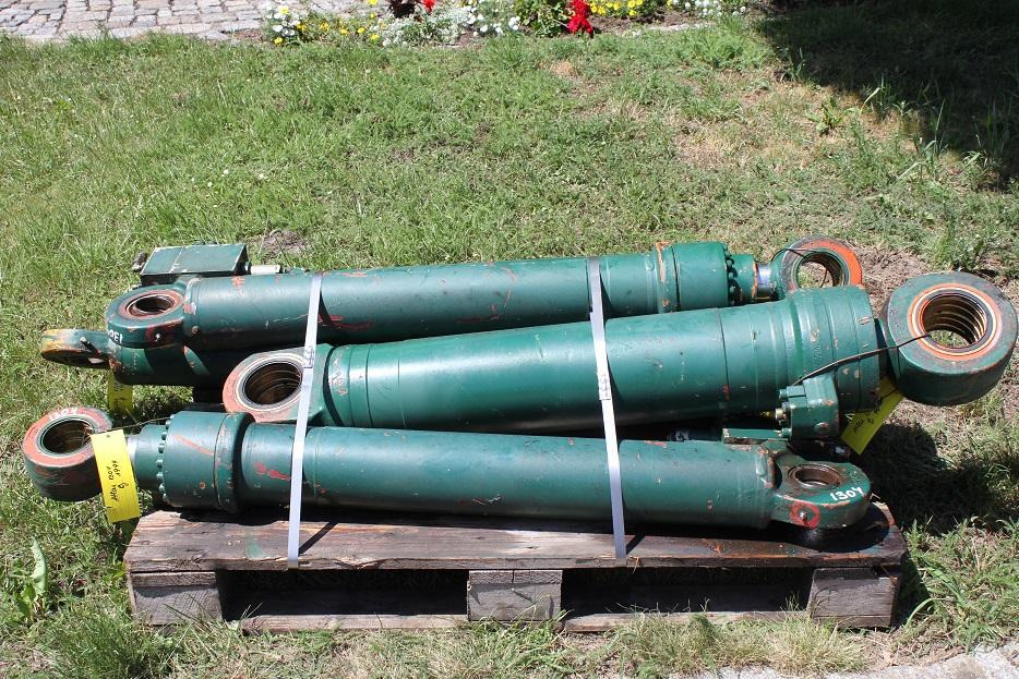 Atlas 1304 - Vérin hydraulique pour Engins de chantier: photos 1 Atlas 1304 - Vérin hydraulique pour Engins de chantier: photos 1