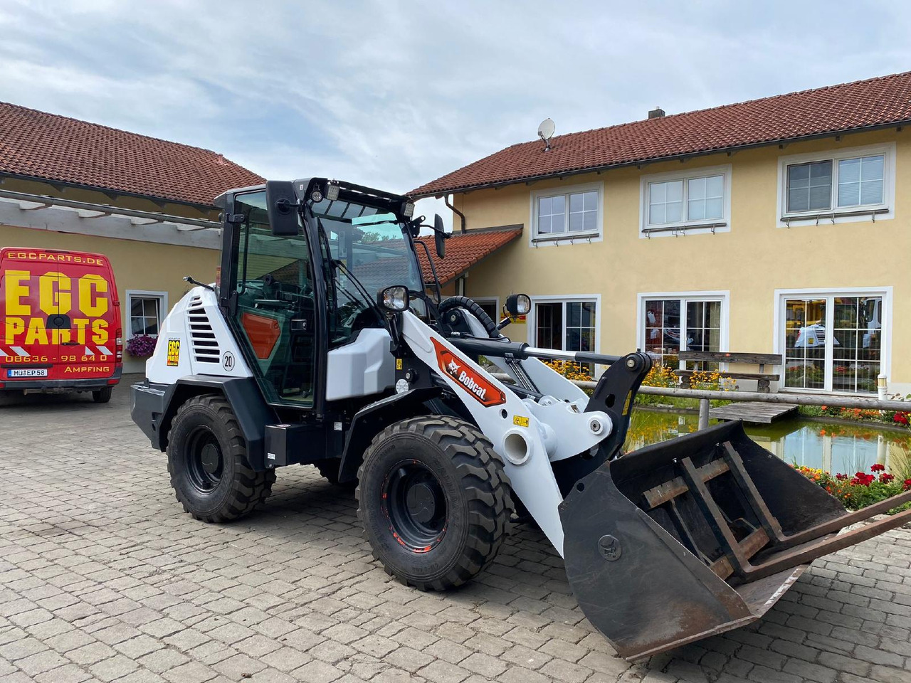 Bobcat L 75 - Chargeuse sur pneus: photos 1 Bobcat L 75 - Chargeuse sur pneus: photos 1