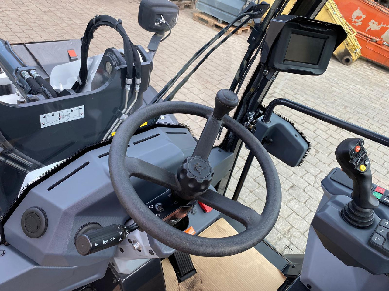 Bobcat L 75 - Chargeuse sur pneus: photos 5 Bobcat L 75 - Chargeuse sur pneus: photos 5