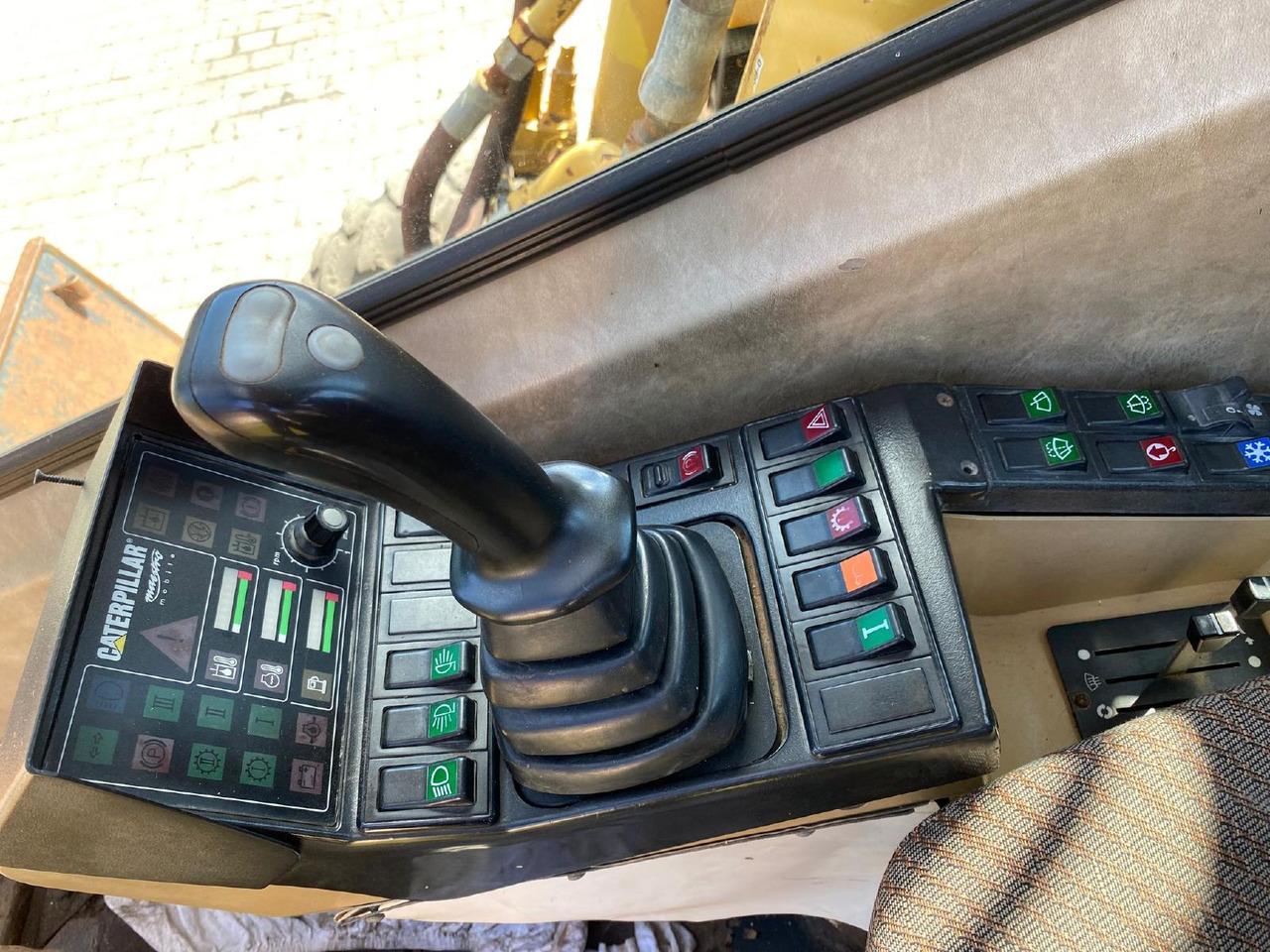 Pelle sur pneus Caterpillar M 312: photos 12