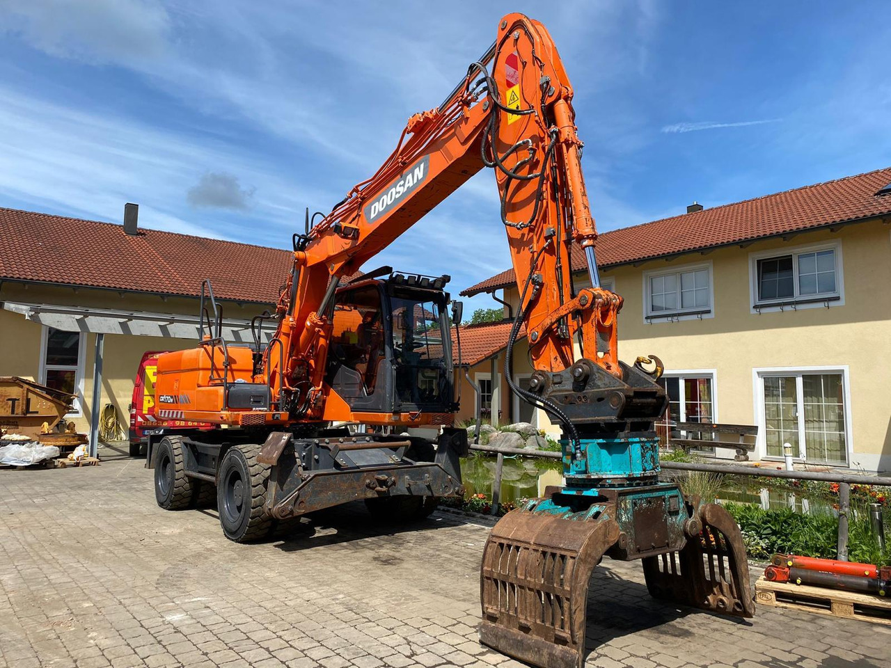 Doosan DX 170 W - Pelle sur pneus: photos 2 Doosan DX 170 W - Pelle sur pneus: photos 2