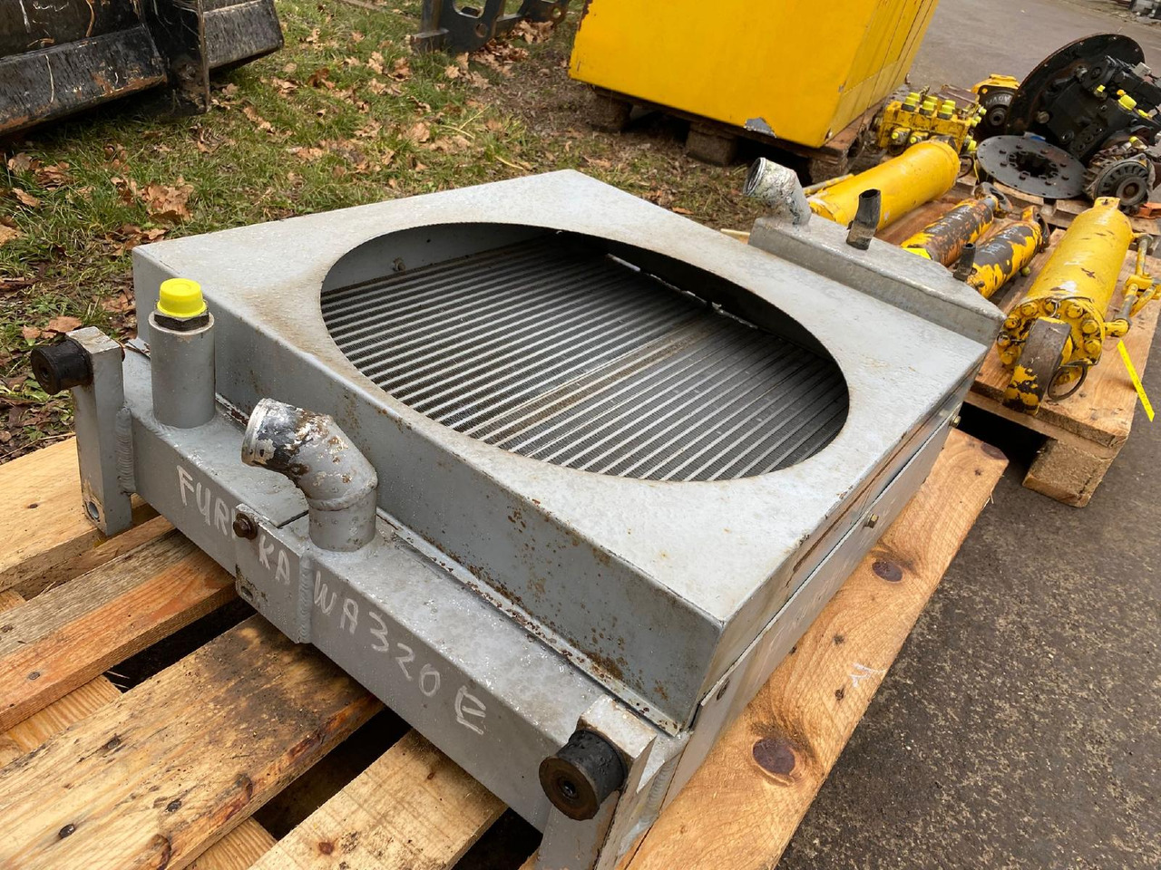 Furukawa 320 E - Système de refroidissement pour Engins de chantier: photos 2 Furukawa 320 E - Système de refroidissement pour Engins de chantier: photos 2