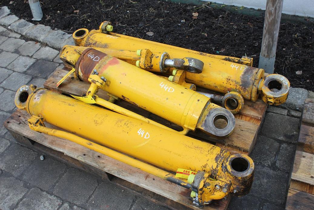 Hanomag 44D - Vérin hydraulique pour Engins de chantier: photos 4 Hanomag 44D - Vérin hydraulique pour Engins de chantier: photos 4