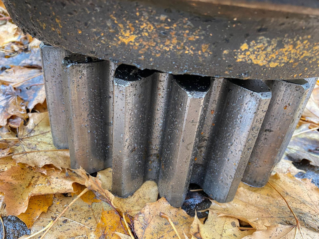 Holland E 305 - Moteur de rotation pour Engins de chantier: photos 3 Holland E 305 - Moteur de rotation pour Engins de chantier: photos 3