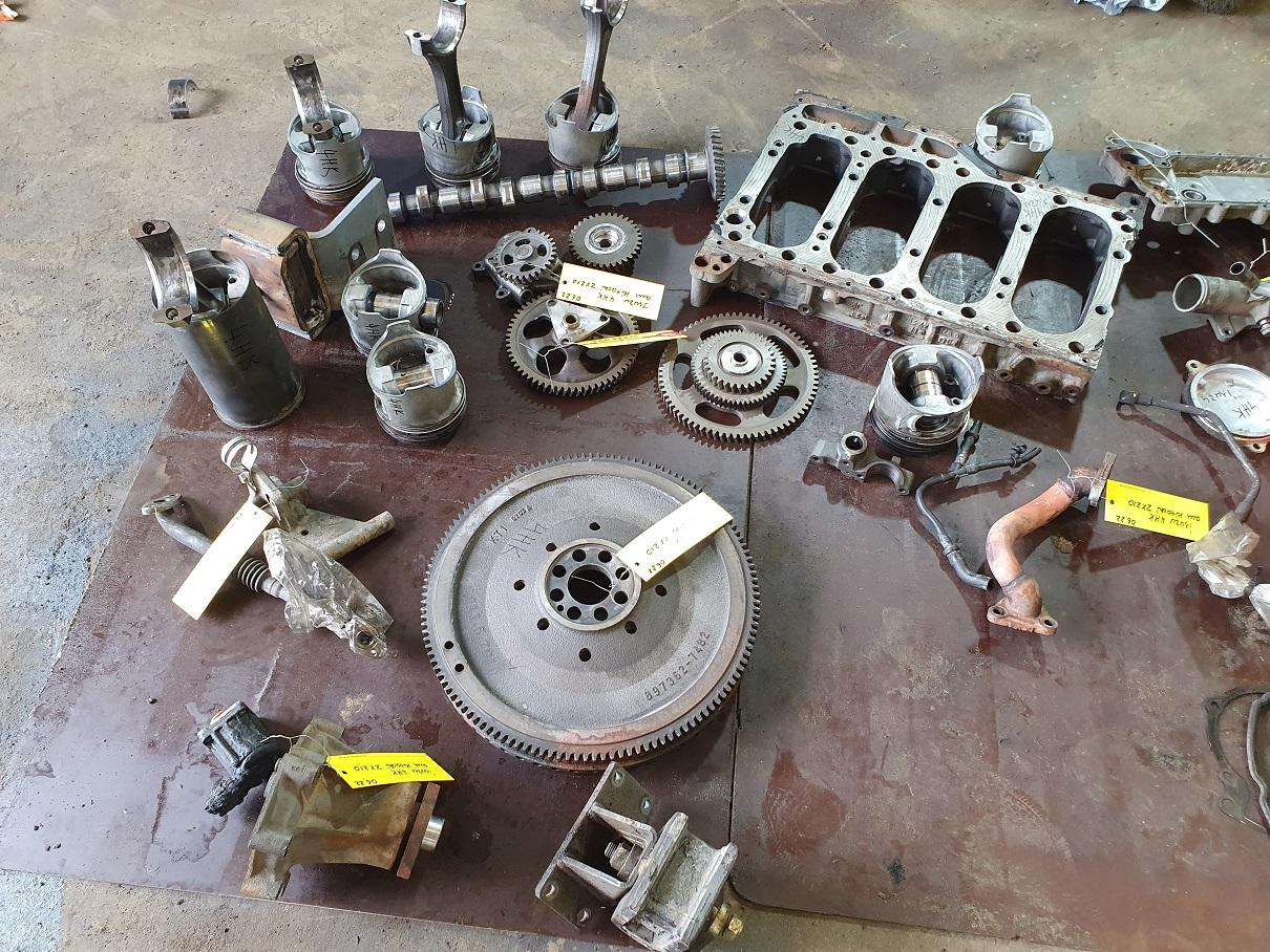 Isuzu 4HK 1X - Bloc-cylindres pour Camion: photos 3 Isuzu 4HK 1X - Bloc-cylindres pour Camion: photos 3