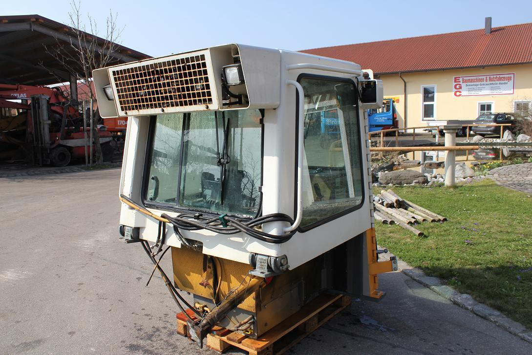 Liebherr 712-722-732 Lit. - Cabine pour Engins de chantier: photos 4 Liebherr 712-722-732 Lit. - Cabine pour Engins de chantier: photos 4