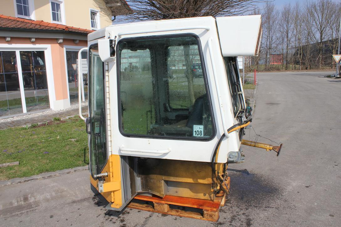 Liebherr 712-722-732 Lit. - Cabine pour Engins de chantier: photos 2 Liebherr 712-722-732 Lit. - Cabine pour Engins de chantier: photos 2