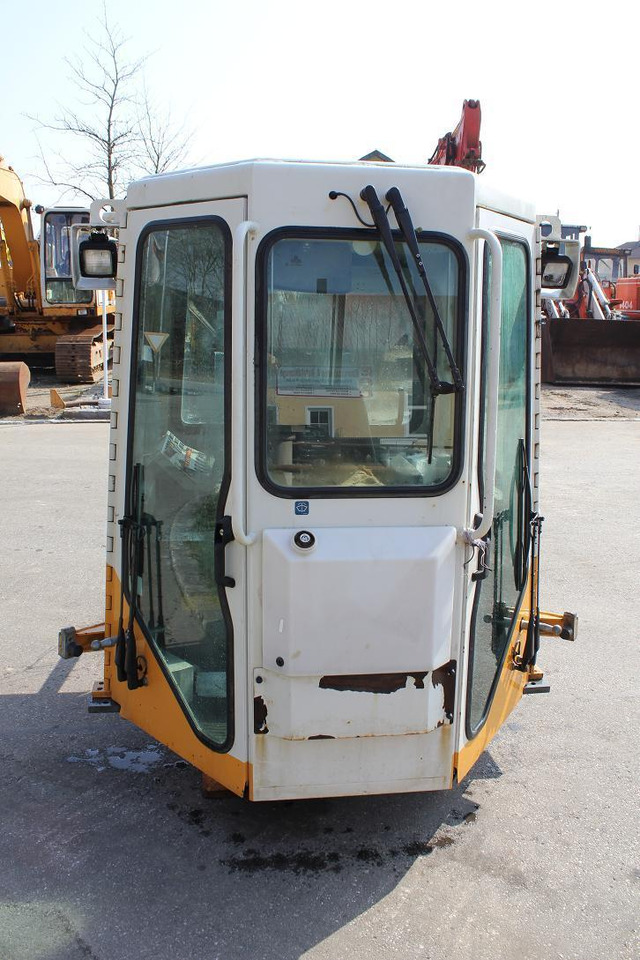Liebherr 712-722-732 Lit. - Cabine pour Engins de chantier: photos 3 Liebherr 712-722-732 Lit. - Cabine pour Engins de chantier: photos 3