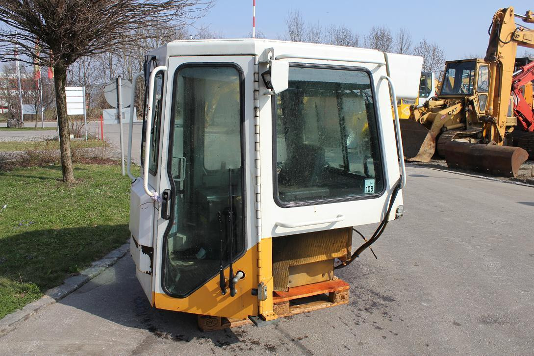 Liebherr 712-722-732 Lit. - Cabine pour Engins de chantier: photos 1 Liebherr 712-722-732 Lit. - Cabine pour Engins de chantier: photos 1